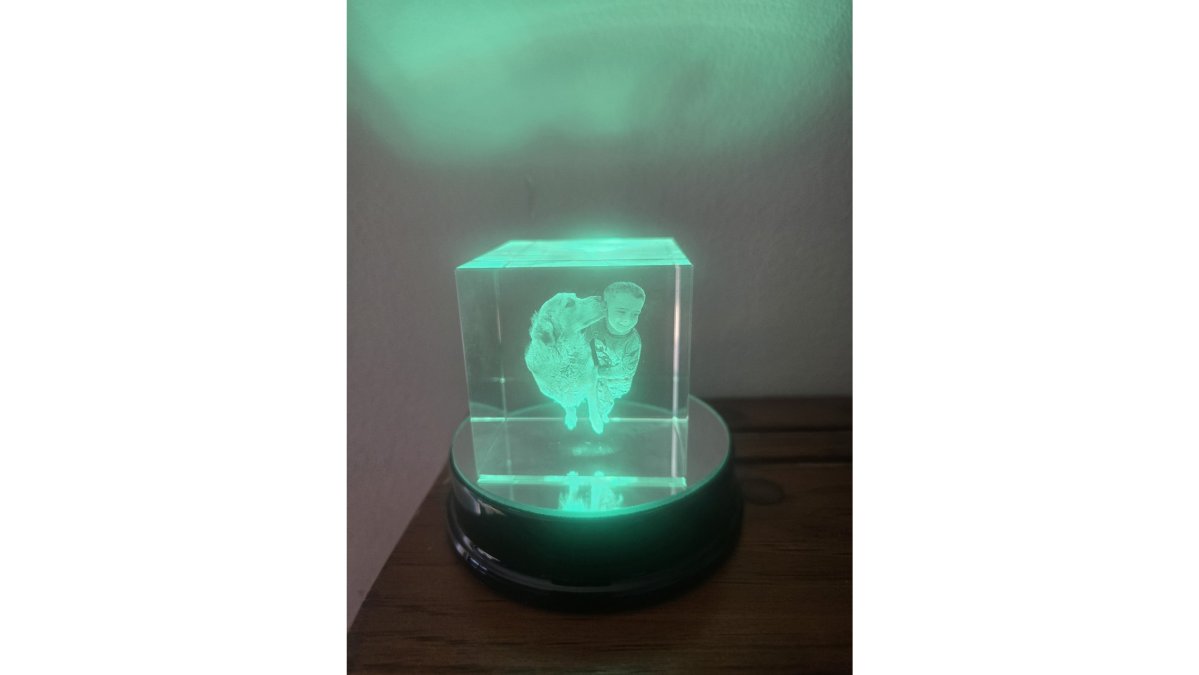 3D Crystal Cube - Custom Photo Engraving