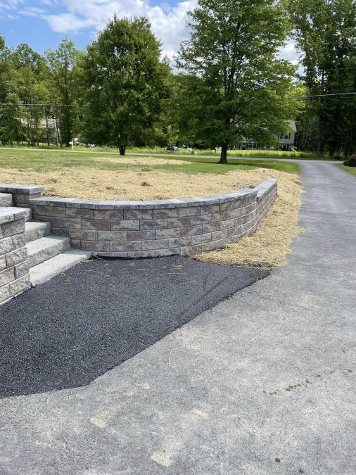 retaining wall with steps