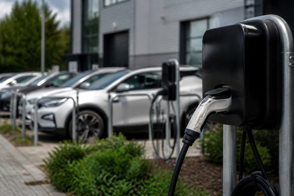 5 Best Commercial EV Charging Grants Scotland 2026