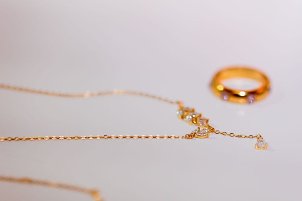 Zircnonia necklace from the Pink again collection - for moms to get their pink back