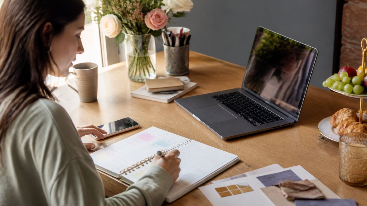 7 Event Planning Software Features That Keep Vendors and Budgets on Track