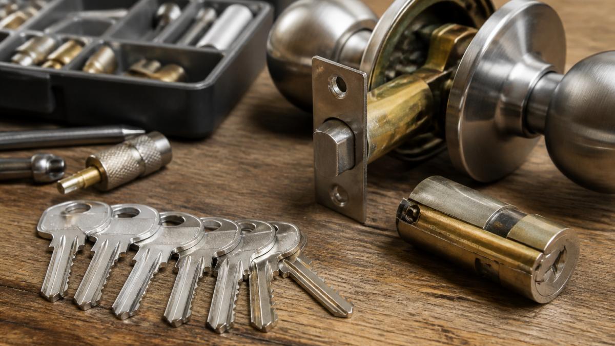 7 Signs You Need Professional Lock Rekeying