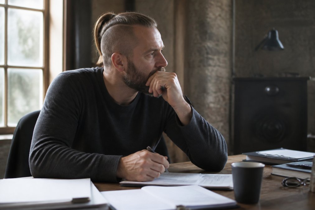 Professional illustration showing Professional for A Calm Mind Wins Battles: Staying Clear Under Pressure
