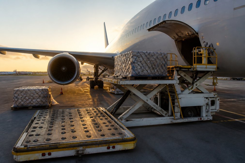 Air Forwarding Guide: Rates, Transit Times & AWBs (2026)