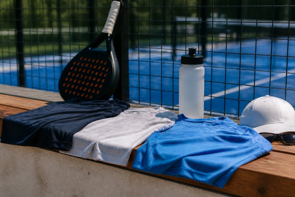 Alternatives to Heavy Padel Jackets for Summer