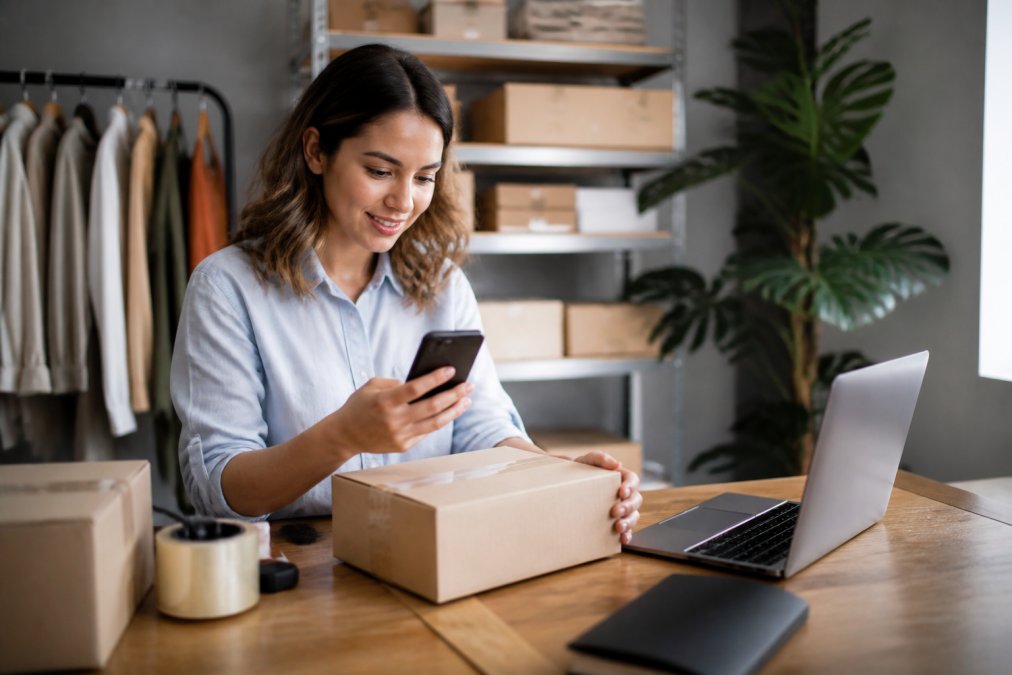 Automate Customer Communication for Ecommerce: A Complete Guide