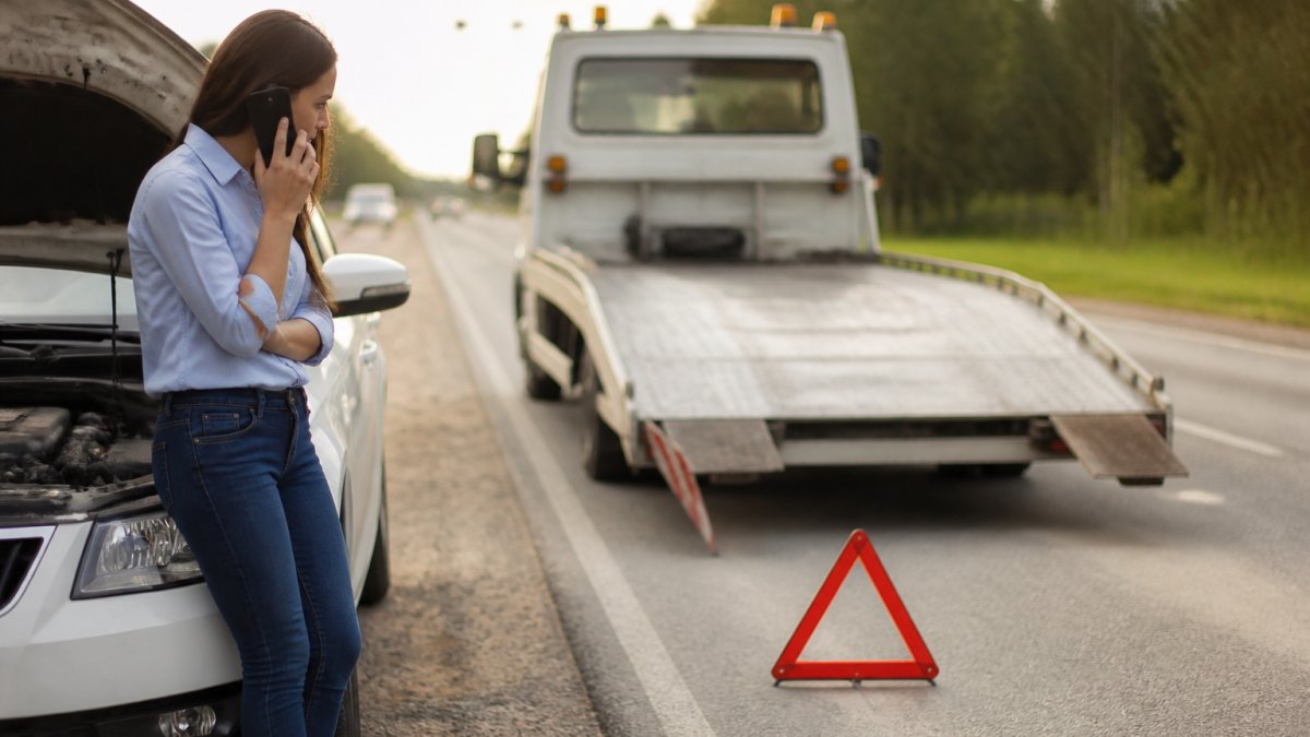 Average Roadside Assistance Response Time: What to Expect