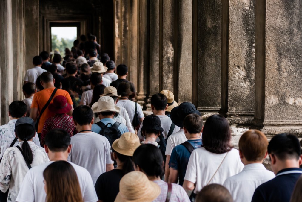 Avoid the Tourist Conveyor Belt on Pacific Tours