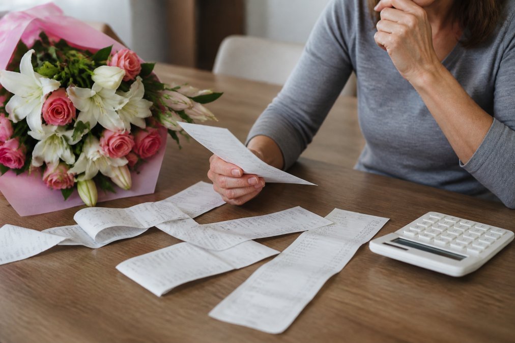 Avoiding Hidden Fees at Online Flower Shops