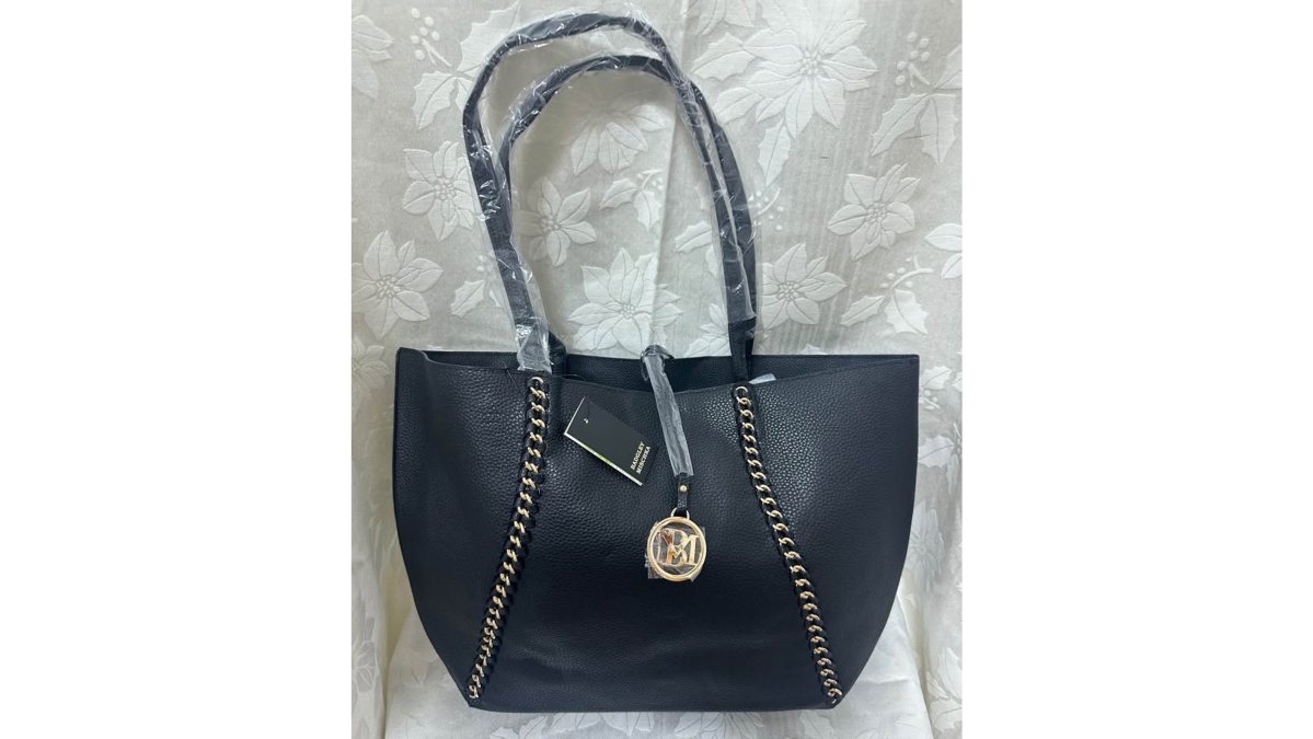 Badgley Mischka Black Pebbled Leather Tote Bag. B159-9080