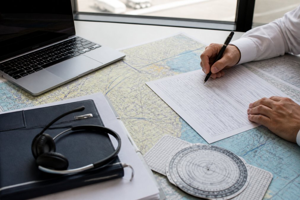 Benefits of an FAA Aircraft Dispatcher Certificate in 2026