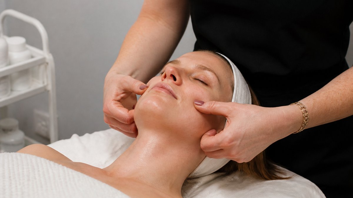 Benefits of Facial Sculpting Massage: What to Expect