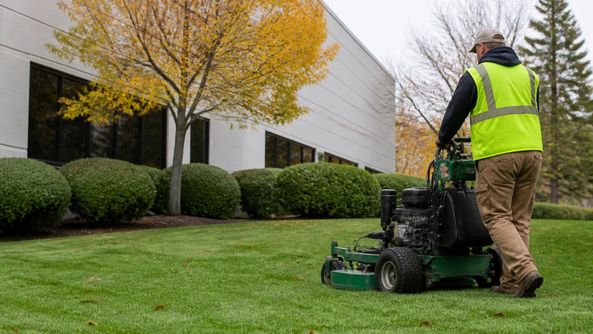 Benefits of Professional Commercial Lawn Care