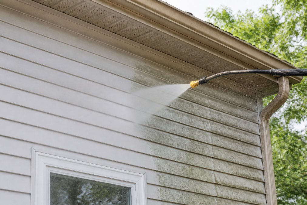Benefits of Soft Washing for Delicate Surfaces