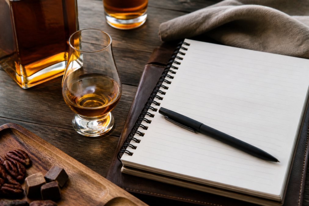 Best Bourbon App for Tasting Notes: 2026 Guide