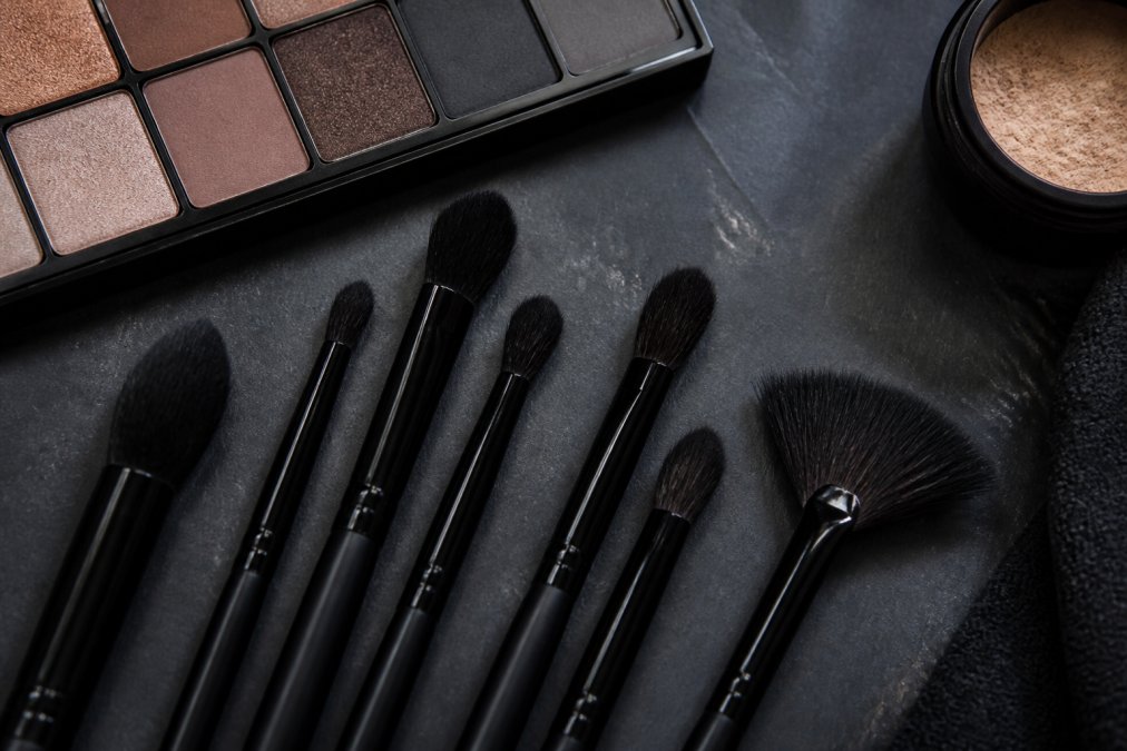 Best Brushes for Smokey Eye Look: A How-To Guide
