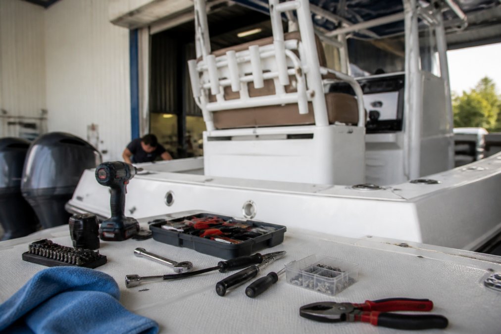 Best Center Console Boat Refit Services: 2026 Guide