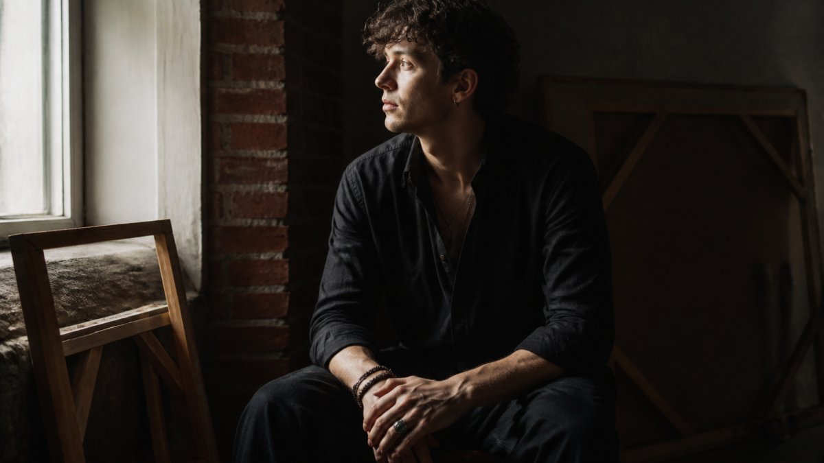 Best Lighting for Moody Artist Portraits