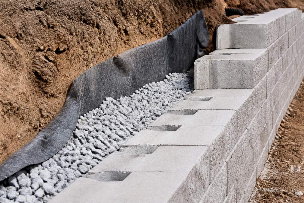 Professional illustration showing retaining walls clay soil