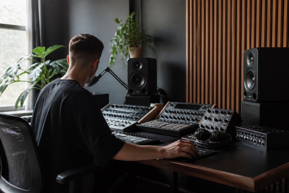 Best Music Distributors for Techno Producers