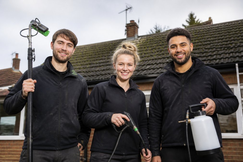 Best Roof Cleaning Methods 2026: What Works