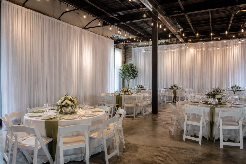 Best Ways to Hide Venue Walls: 7 Methods