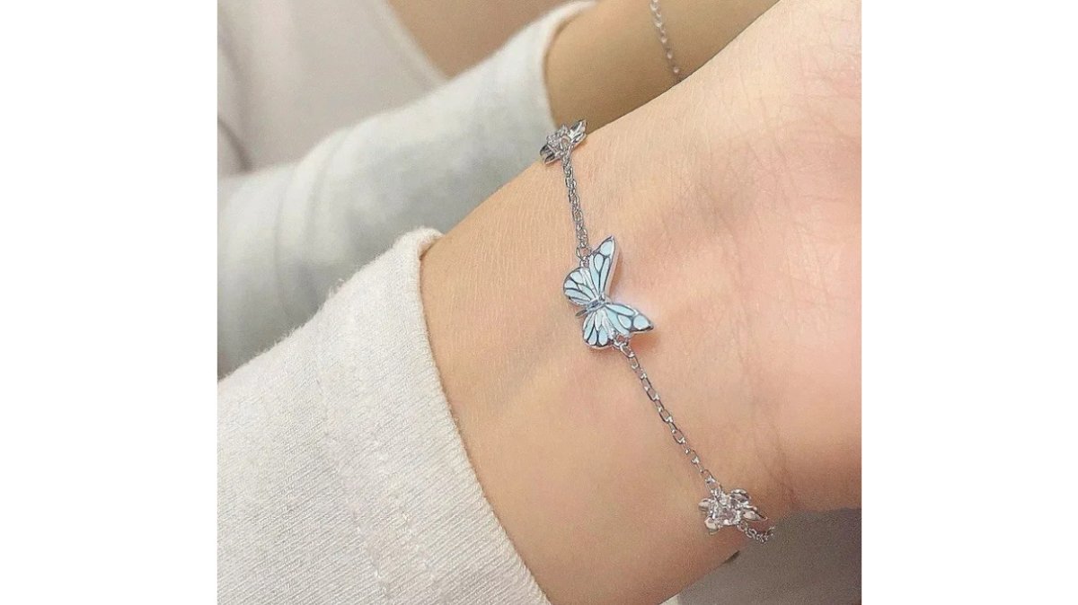 Blue Luminous Smart Butterfly Necklace