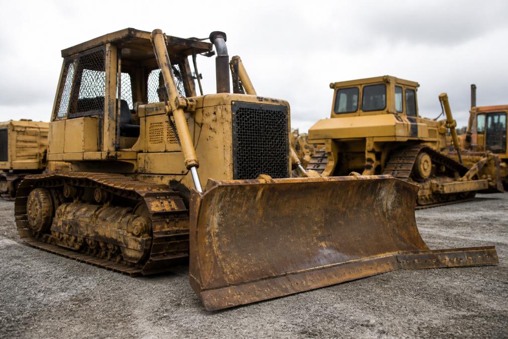 Buying Used Dozers for Contractors: 2026 Guide