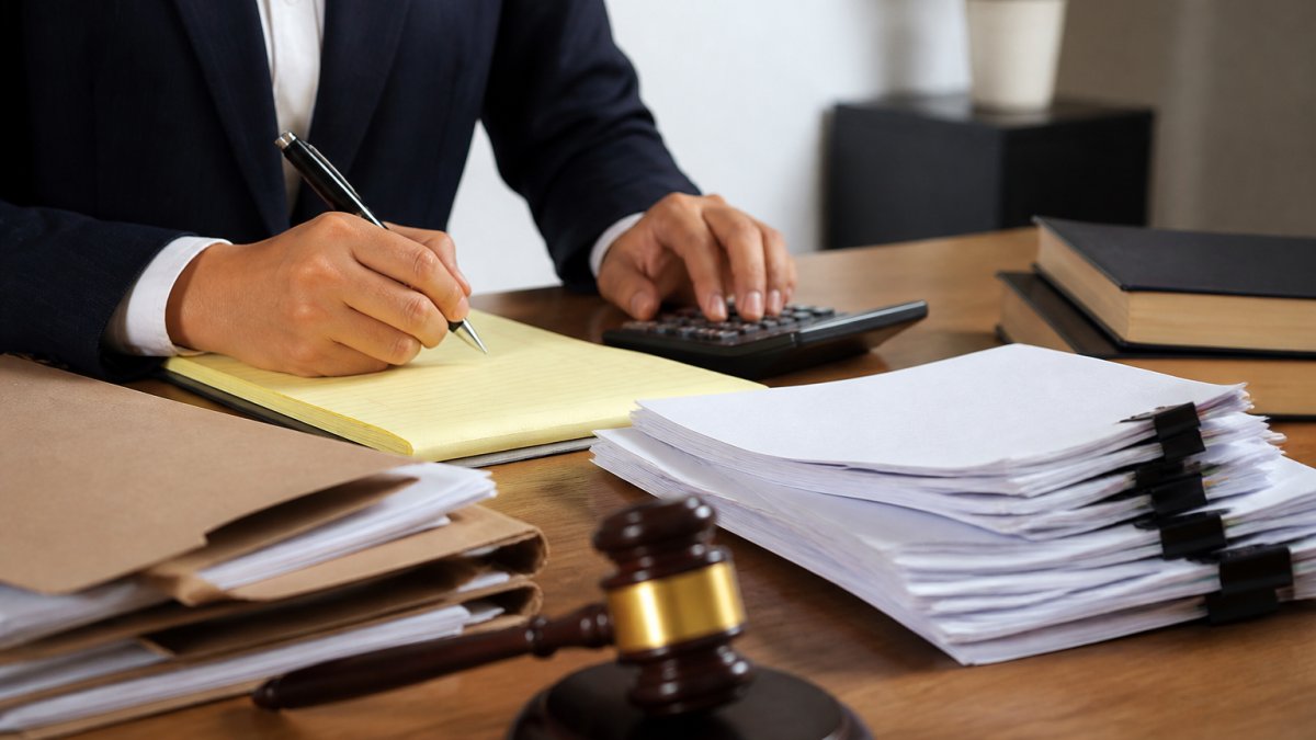 Calculate Debt Lawsuit Defense Costs: A Step-by-Step Guide