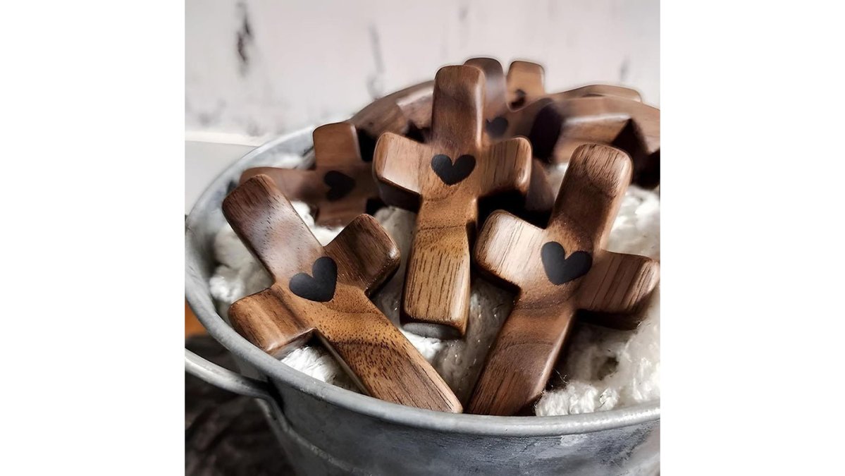 CHARM CROSS