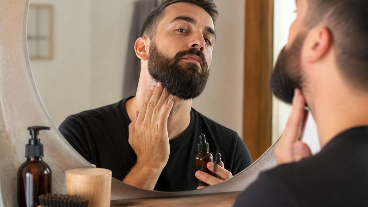 Comment hydrater sa barbe naturellement au quotidien ?