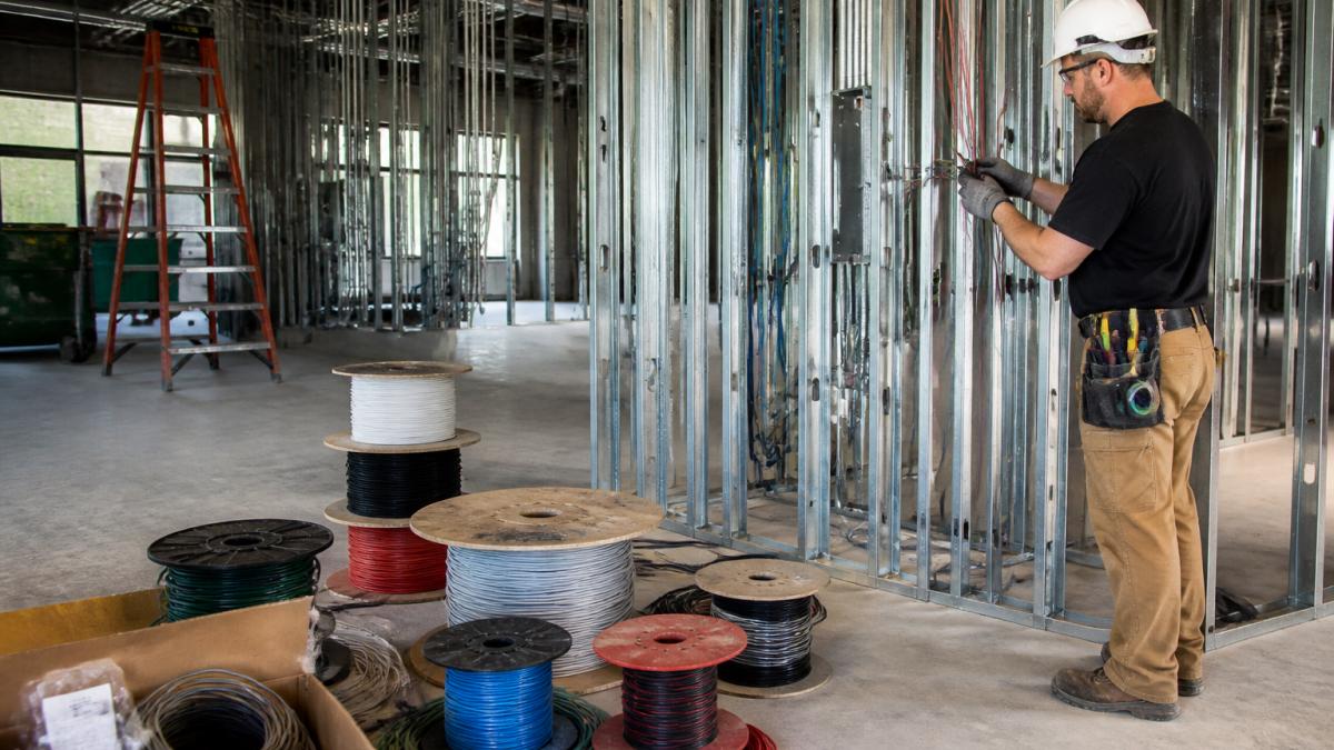 Commercial Electrical Wiring Cost Factors: A Complete Guide