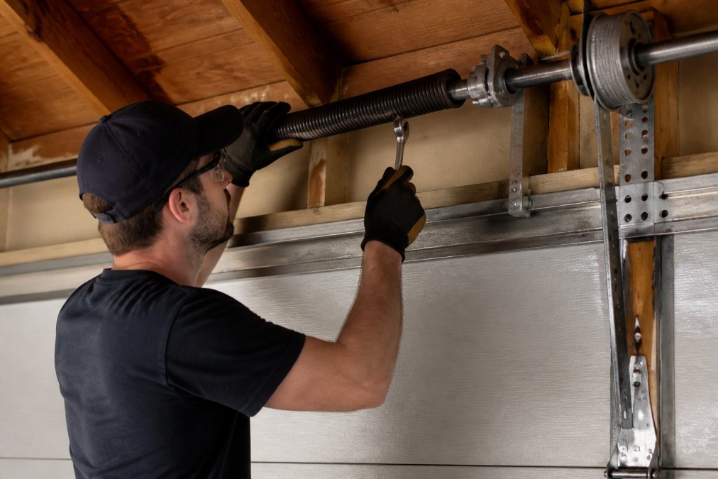 Commercial Garage Door Maintenance Services Guide