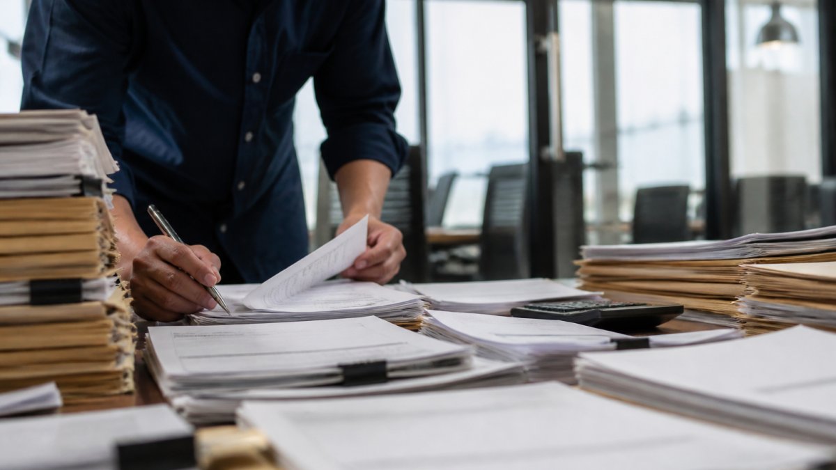 Common Vendor Contract Compliance Issues Explained