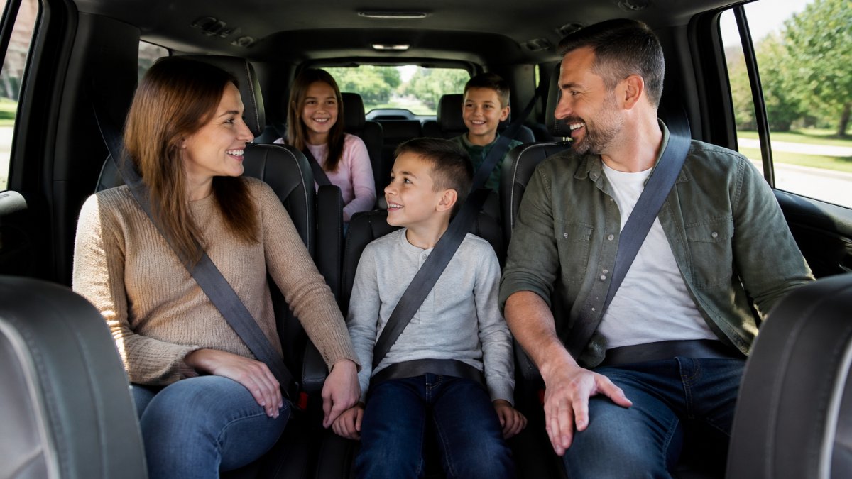 Infographic comparing new SUV models by passenger capacity and interior space for families of five.