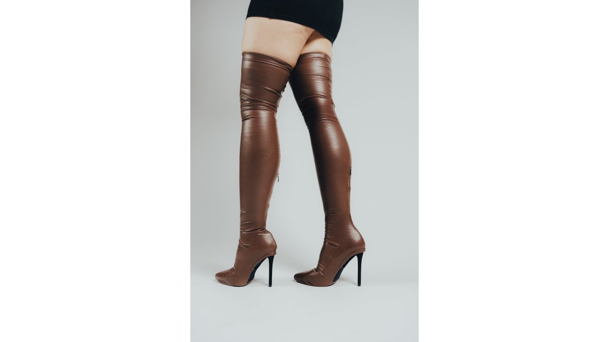 Croc | Chocolate Croc Thigh-High Boot Sleeve