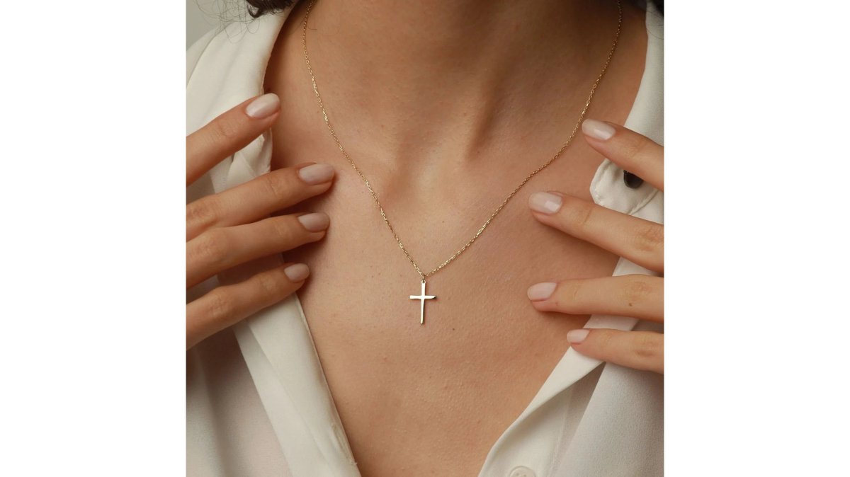 CROSS NECKLACE