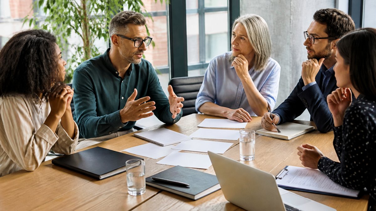 Custom Leadership Training for Managers: A How-To Guide
