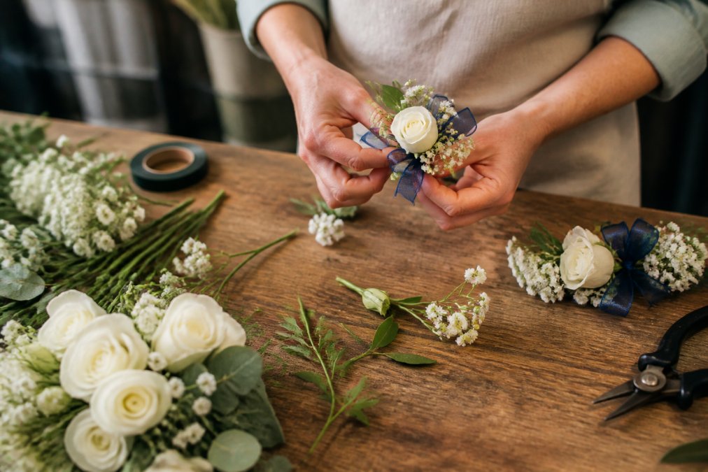 Custom Prom Corsage Design in New Orleans: 2026 Guide