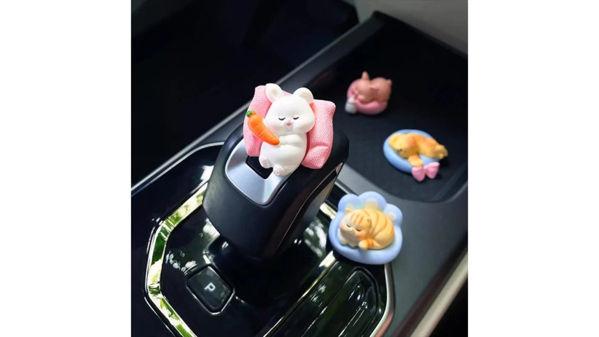 Cute Cars Accessories Funny Kawaii Animal Ornament Auto Central Control Screen Rearview Mirror Decor Car Accessories Interior