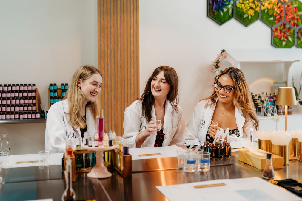 Interactive Workshop Ideas for Friends: 7 Creative Picks
