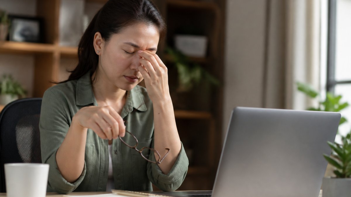 Digital Eye Strain vs Allergies: What's Causing Your Discomfort?