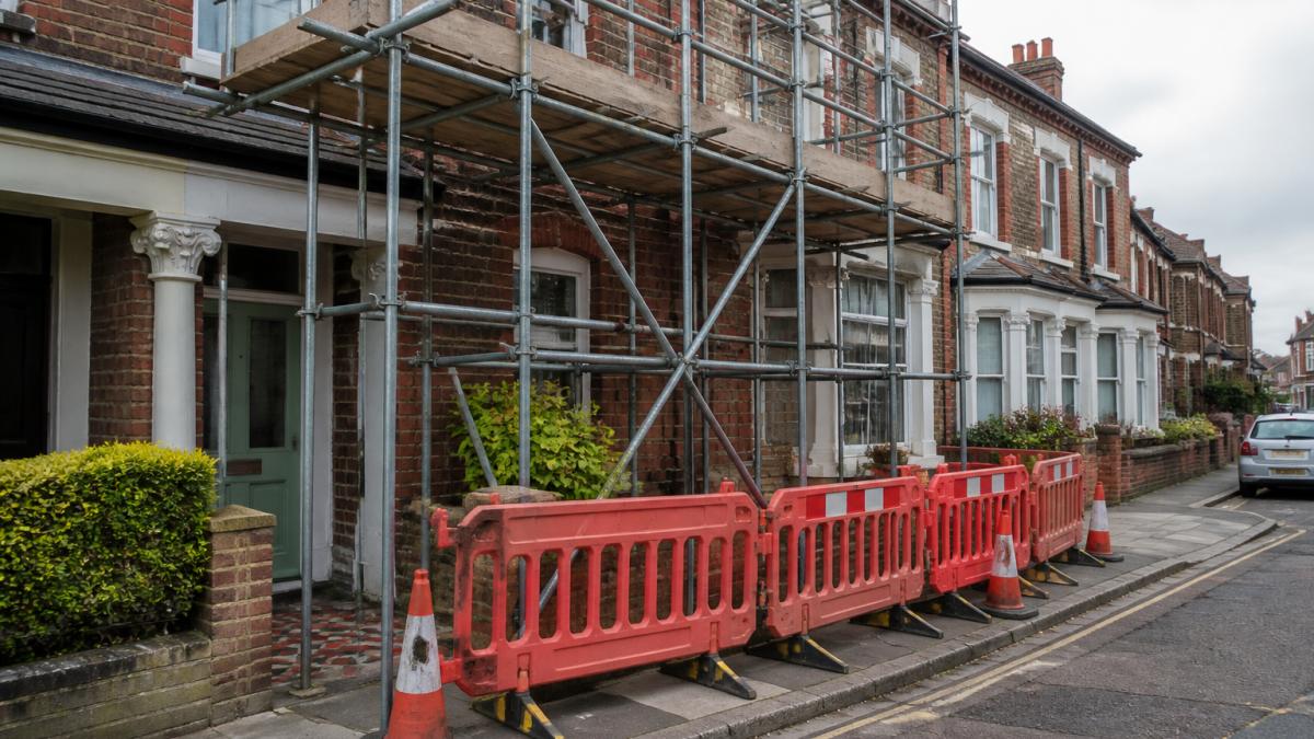 Infographic showing the process for obtaining council permission scaffolding on a public highway or pavement.