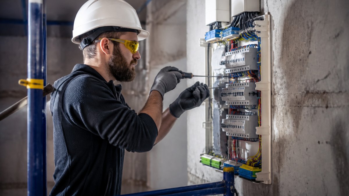 Electrician in Quakertown: How to Hire a Licensed Pro