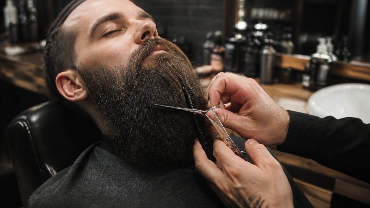 Entretien barbe longue : technique pro en 7 étapes