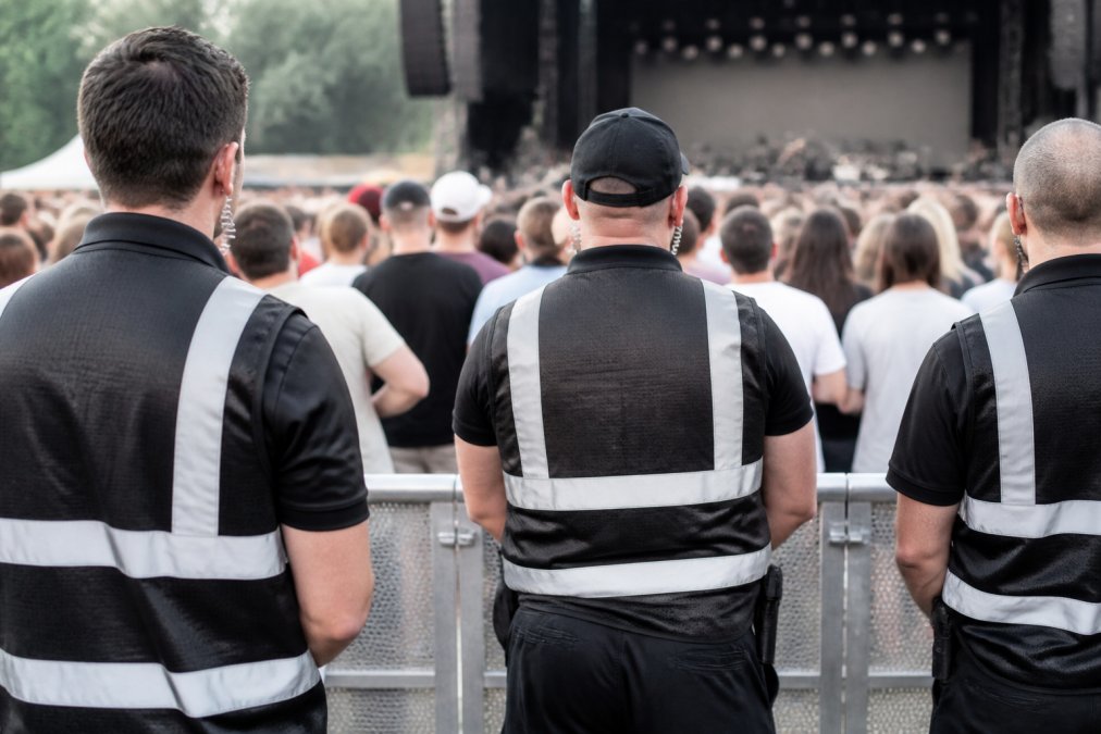Event Crowd Control Security Tips: 7 Essential Strategies