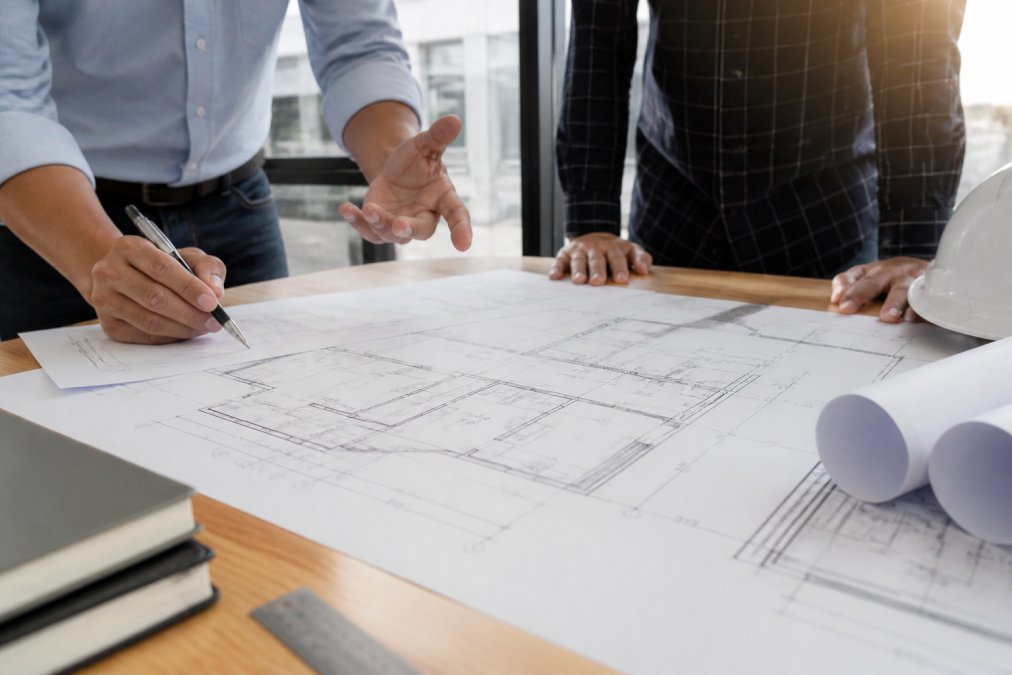 Expert projets immobiliers sur plans: guide complet 2026