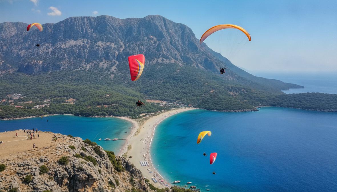 Babadağ manzaralı Ölüdeniz üzerinde yamaç paraşütü yapan tandem pilotu, Fethiye'de yapılacak en iyi 10 aktivite arasında y...