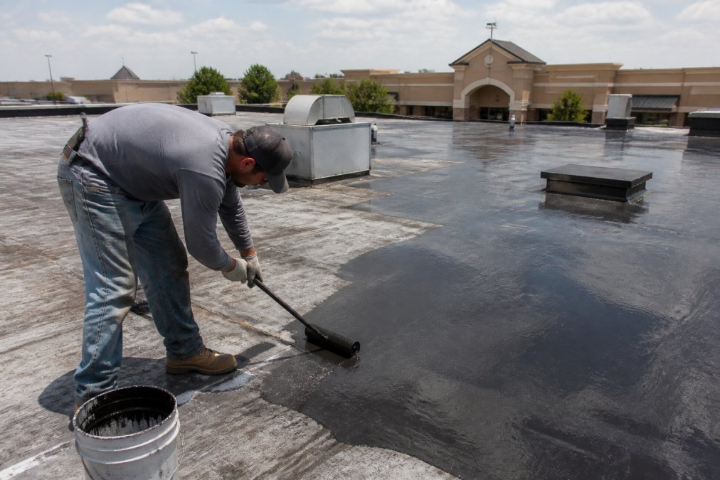Flat Roof Repair for Retail Centers: A How-To Guide