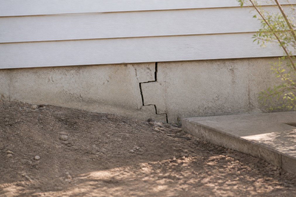 Foundation Settling in Wichita Soil: Causes & Solutions